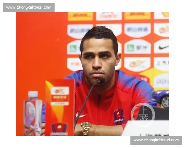 赛后热议持续升温聚焦关键判罚与战术博弈引发球迷热烈讨论赛场反响